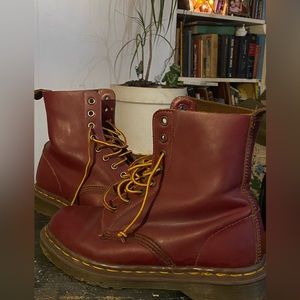 RESERVED Vintage red dr martins great condition